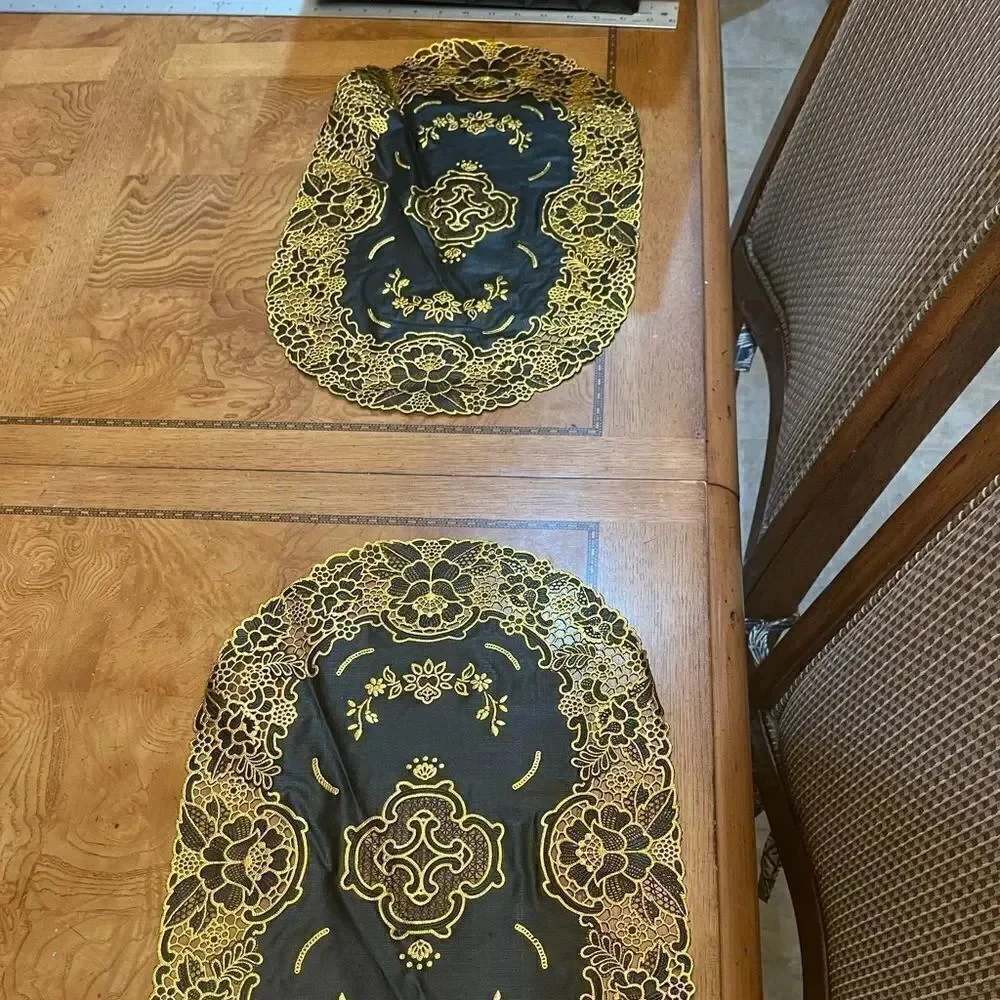 DINING TABLE placemat set!!
